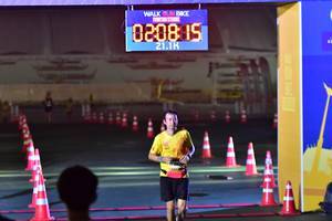 BIB: 0208, 211
                            <button type="button" onclick="openModal(6292975)" class="btn btn-primary btn-sm float-right btn-popup" data-toggle="modal" data-target=".modal-high-quality">
                        <i class="fas fa-shopping-cart"></i> Add to Cart
                    </button>
                                            <button type="button" onclick="isThisMe(6292975, true)" class="btn btn-success btn-sm float-right btn-popup btn-isme hidden" data-toggle="tooltip" data-placement="bottom" title="นี่คือรูปของคุณใช่ไหม คลิกที่นี่เพื่อเอาเข้าอัลบั้ม">
                        <i class="fas fa-plus"></i> Add to album
                    </button>
                    <button type="button" onclick="isThisMe(6292975, false)" class="btn btn-warning btn-sm float-right btn-popup btn-isnotme hidden">
                        <i class="fas fa-ban"></i> Remove from album
                    </button>